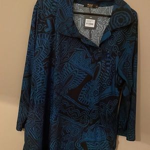 R&B collection ladies dress in size 1X. Color is black & blue.